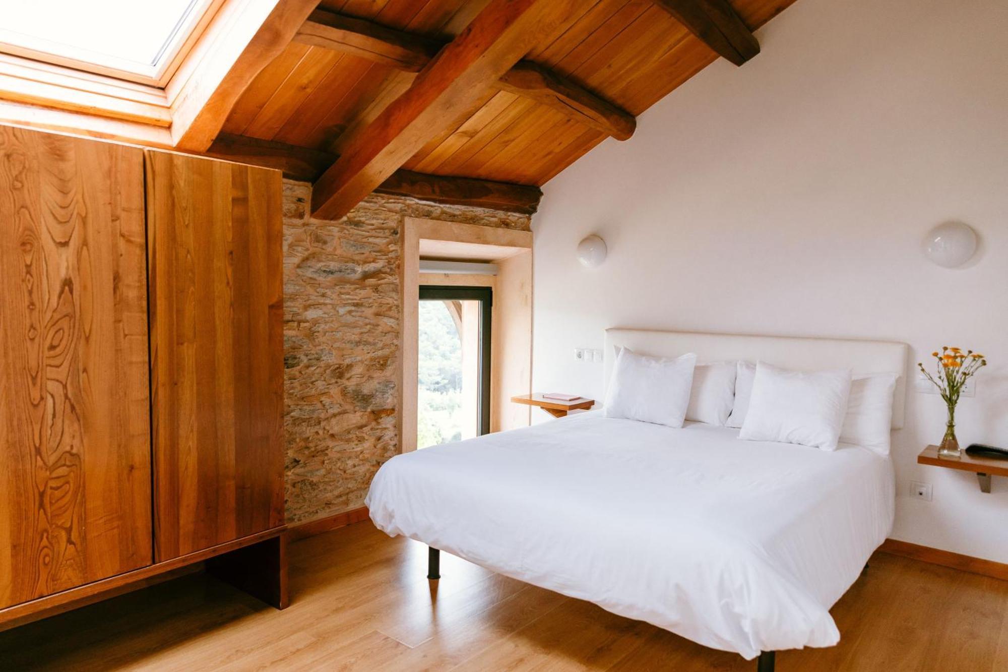 Hotel El Castano Dormilon Санта-Марта-де-Ортигейра Экстерьер фото