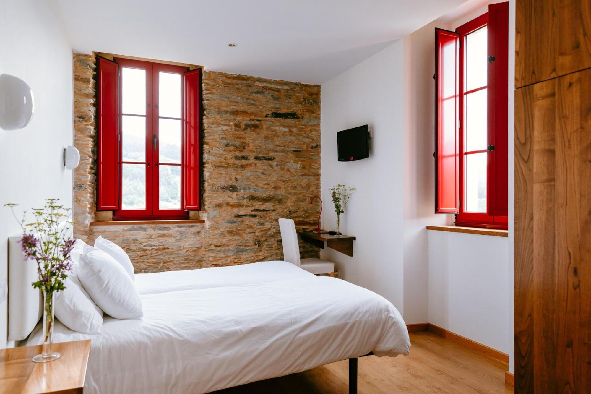 Hotel El Castano Dormilon Санта-Марта-де-Ортигейра Экстерьер фото