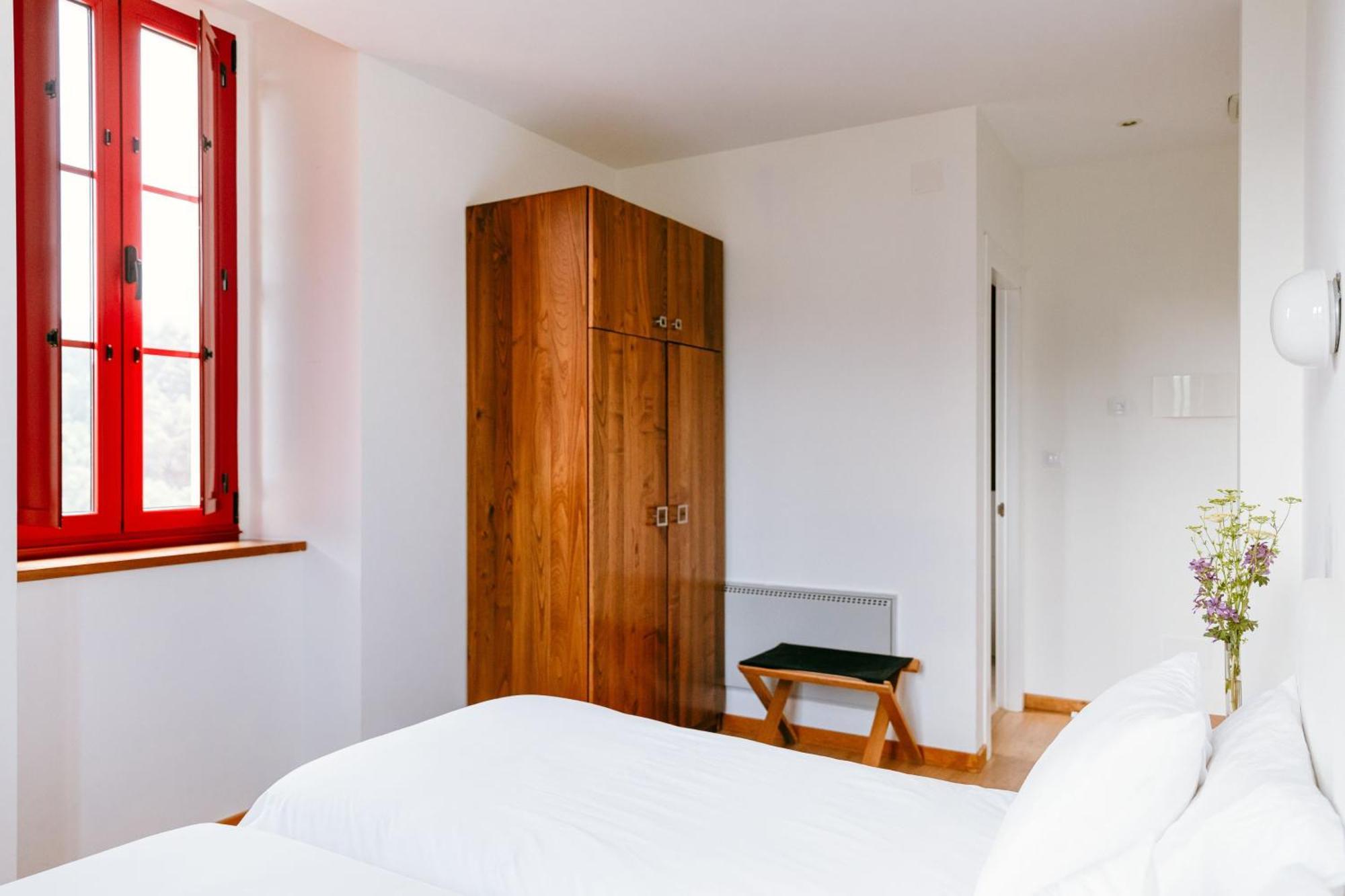 Hotel El Castano Dormilon Санта-Марта-де-Ортигейра Экстерьер фото